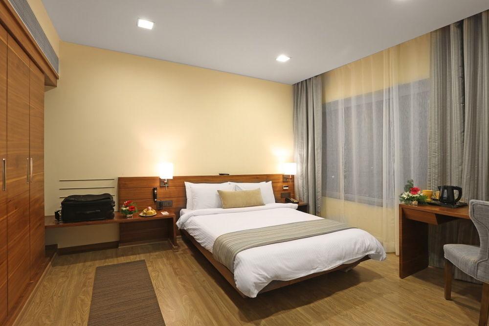 Temple Tree Hotel Shirdi Eksteriør billede