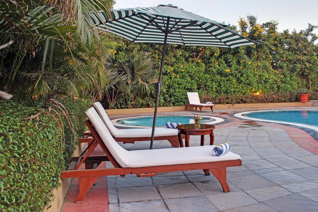 Temple Tree Hotel Shirdi Eksteriør billede