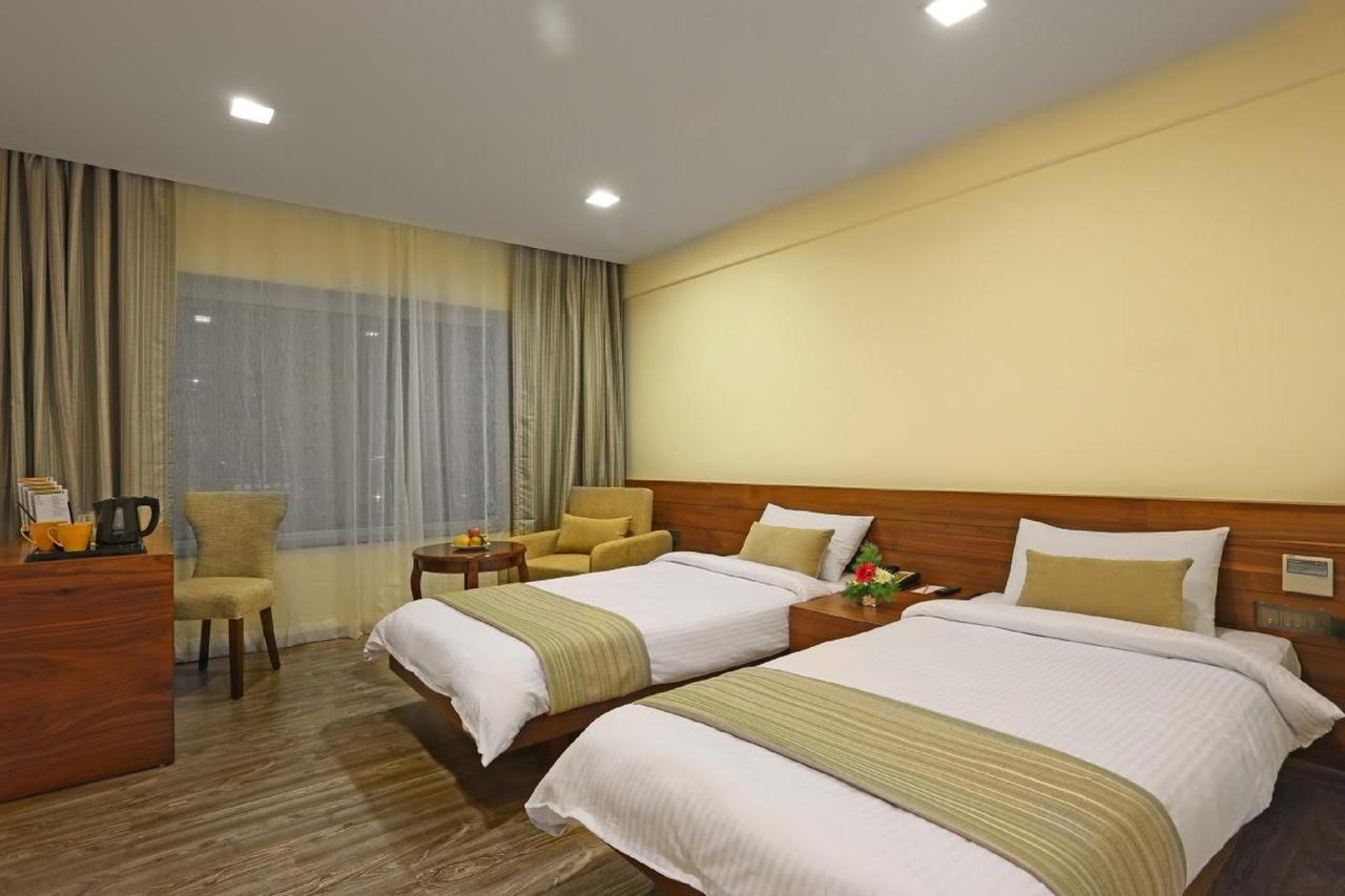 Temple Tree Hotel Shirdi Eksteriør billede
