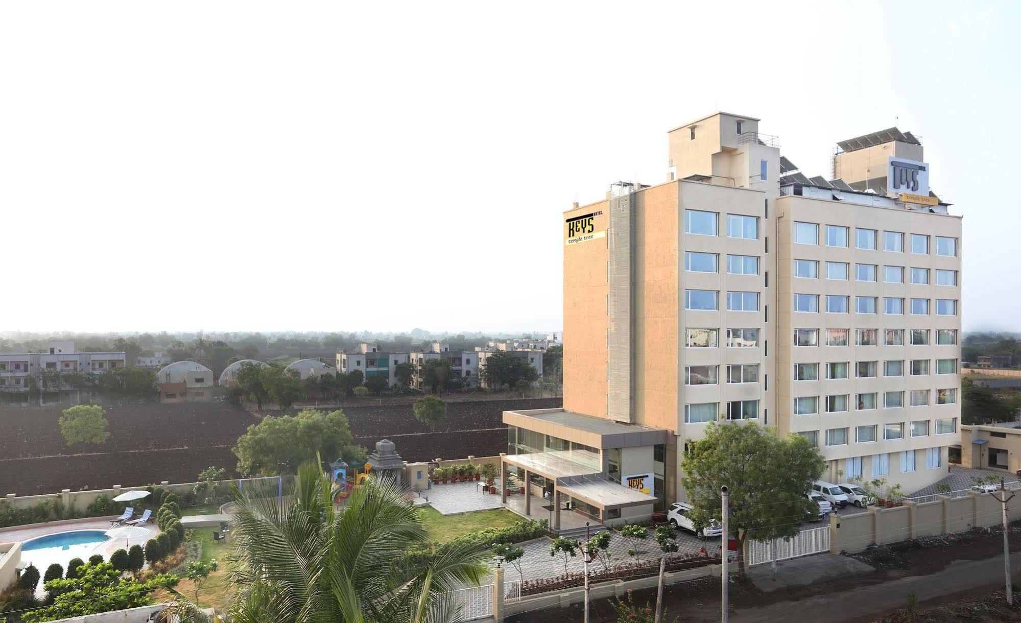 Temple Tree Hotel Shirdi Eksteriør billede